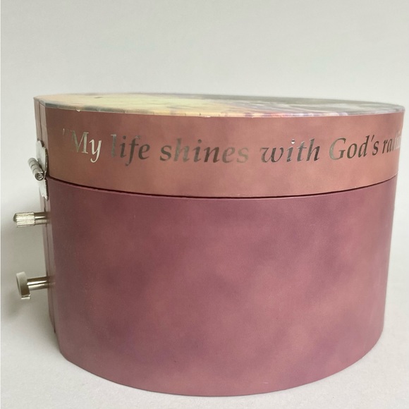 Thomas Kinkade musical jewelry box with mirror. Beautiful Mountaintop scene. - Picture 7 of 13